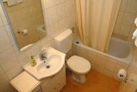 Estudio con balcón