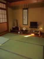 Kamer in Japanse Stijl met Gedeelde Badkamer