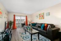 2 Bedroom 2 Bath With Patio On 11th Collins ave - B&B