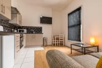 PLATFORM Fishing Quarter Apartment 2 with Free Street Parking - B&B