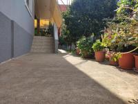 Dema Guesthouse - Bed and Breakfast Ksamil