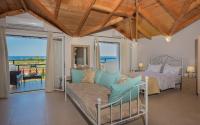 Grote studio met uitzicht op zee