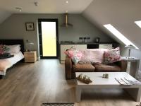 B&B Enniskillen - Lakeside Studio 1 Loft Apartment - Bed and Breakfast Enniskillen