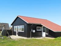 B&B Vrist - 8 person holiday home in Harbo re - Bed and Breakfast Vrist