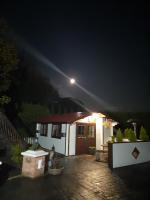 Riverside Lodge - B&B