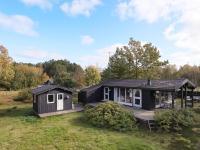 B&B Håls - 4 person holiday home in L s - Bed and Breakfast Håls