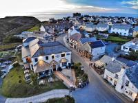 B&B Tintagel - The Wootons Inn - Bed and Breakfast Tintagel