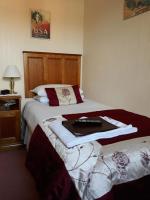 Single Room with Shared Shower and Toilet