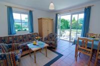 One-Bedroom Apartment with Terrace 4