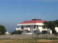 Zimmer mit Kingsize-Bett