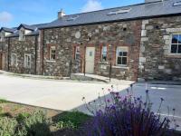 Holywood House No 2 - B&B