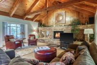 Skyland Retreat - Max nighttime occupancy of 8 - B&B
