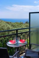 Studio with Garden View