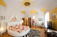 One-Bedroom Apartment with Garden View
