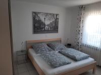 B&B Oberhausen - Ferienwohnung Lorenz - Bed and Breakfast Oberhausen