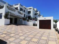 Aguia-Vista Paradise Bliss, 3BR, Pool, Beach Walk - B&B
