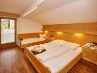 Apartment (3 Adults)