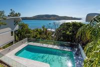 B&B Hamilton Island - Waves 3 Luxury 3 Bedroom Endless Ocean Views Central Location + Buggy - Bed and Breakfast Hamilton Island