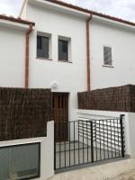 Apartamento nuevo en el centro con garaje - Bed and Breakfast Cadaqués
