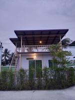 บ้านฟ้ารักตะวัน - B&B Cha-am
