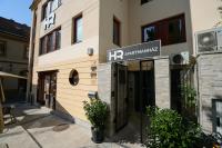 HR Apartmanház - B&B
