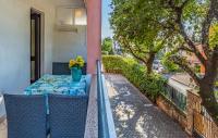 Apartamento con balcón