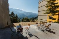 Family Room with Mountain View