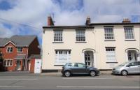 Velvet Nest 5 min walk from train station - B&B