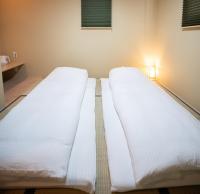 Chambre Double ou Lits Jumeaux avec Salle de Bains