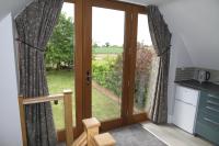 Superb Stokesby Barn Apartment - Norfolk Broads & Norwich - B&B Stokesby