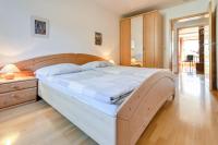 B&B Garmisch-Partenkirchen - Katharinenhof Ferienwohnung Kramer Groß (3) - Bed and Breakfast Garmisch-Partenkirchen