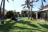 Villa Samudra Luxury Beachfront - B&B Desa Ketewel