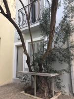 Superior Two-Bedroom Apartment with Backyard View