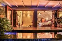 Queen Suite with Sea View