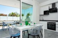 Apartment with Garden View