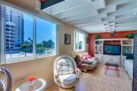 B&B Miami Beach - Double-loft condo with beach access, full amenities and free parking! - Bed and Breakfast Miami Beach