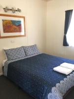 Habitación con cama grande 