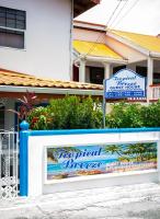 Tropical Breeze Vacation Home and Apartments - B&B