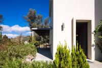 Tessera Villa, a Serene Escape in Nature with Pool, By ThinkVilla - Ferienwohnung Spílion