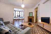 B&B Barcelona - b42 - MODERNIST APARTMENT FOR LARGE GROUPS IN EIXAMPLE - Bed and Breakfast Barcelona