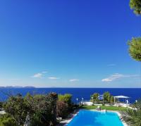 B&B Agia Marina - Beautiful, Private Villa by the Sea - Bed and Breakfast Agia Marina