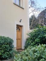 Guest house " Gîte L'ATELIER DU 6"- calme - jardin - B&B Tours