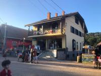 Banyvas Chalés - B&B
