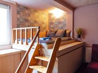 B&B Bucarest - Woody - Cozy and Quiet Place near Moghioros Park - Bed and Breakfast Bucarest