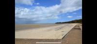 Wight On The Beach, Sleeps 4, Free Off Road Parking, Balcony with Sea Views - Chambres d’hôtes