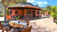 Finca Las Olivas - Unique country house with heated pool - B&B Maspalomas