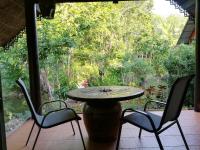 Pink Kangaroo Bungalows - B&B Ko Kut