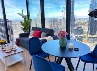 45th Floor! Fabulous View 2B2B SKY Stay On Collins - B&B Melbourne
