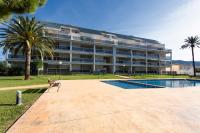 Brisas B2, 2 dormitorios, playa a 50m, by Bookindenia - B&B