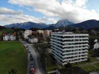 Apartment with Mountain View